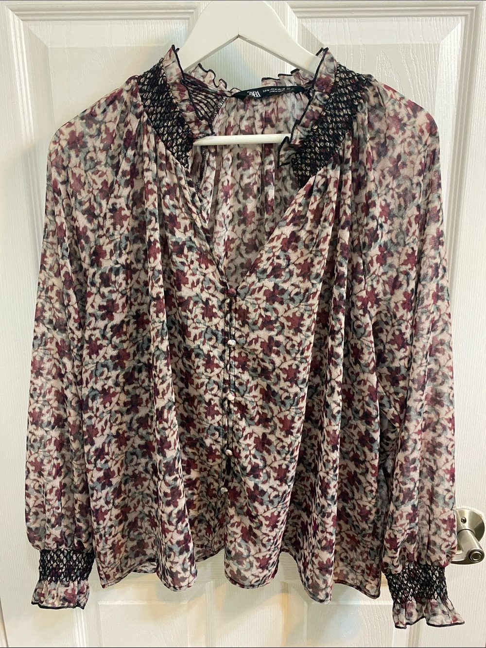 Zara floral print burgundy and grey chiffon blouse black crochet Women’s Medium